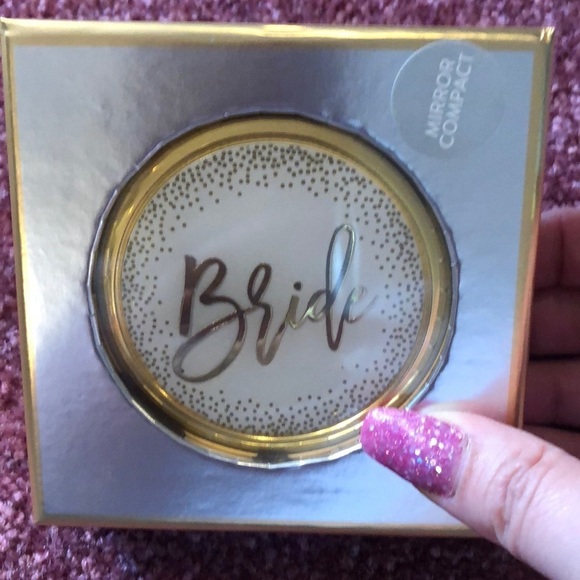 NWT Bride Compact Mirror - Picture 2 of 2